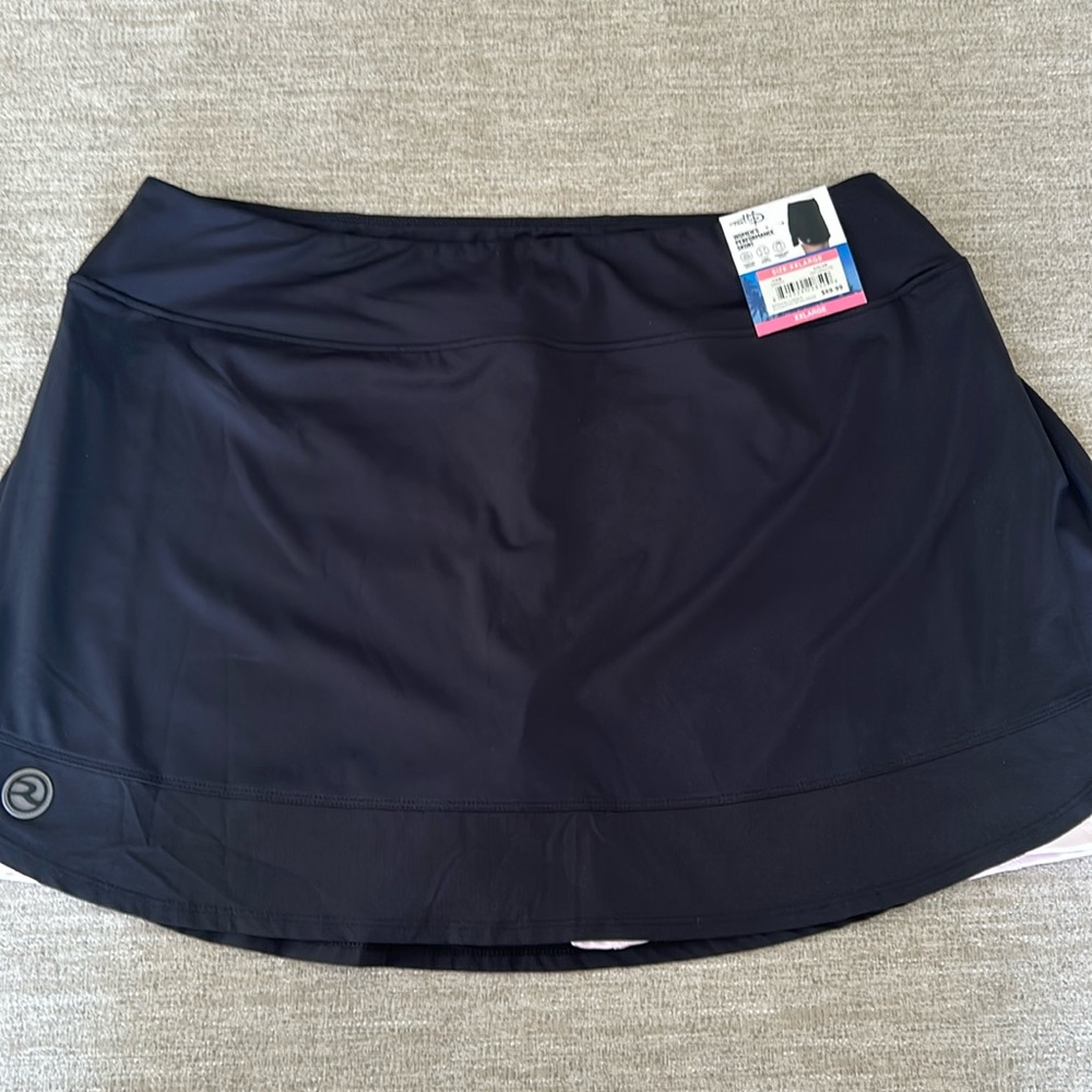 Women Reel Life black/pink Skort. Size XXL. NWT.